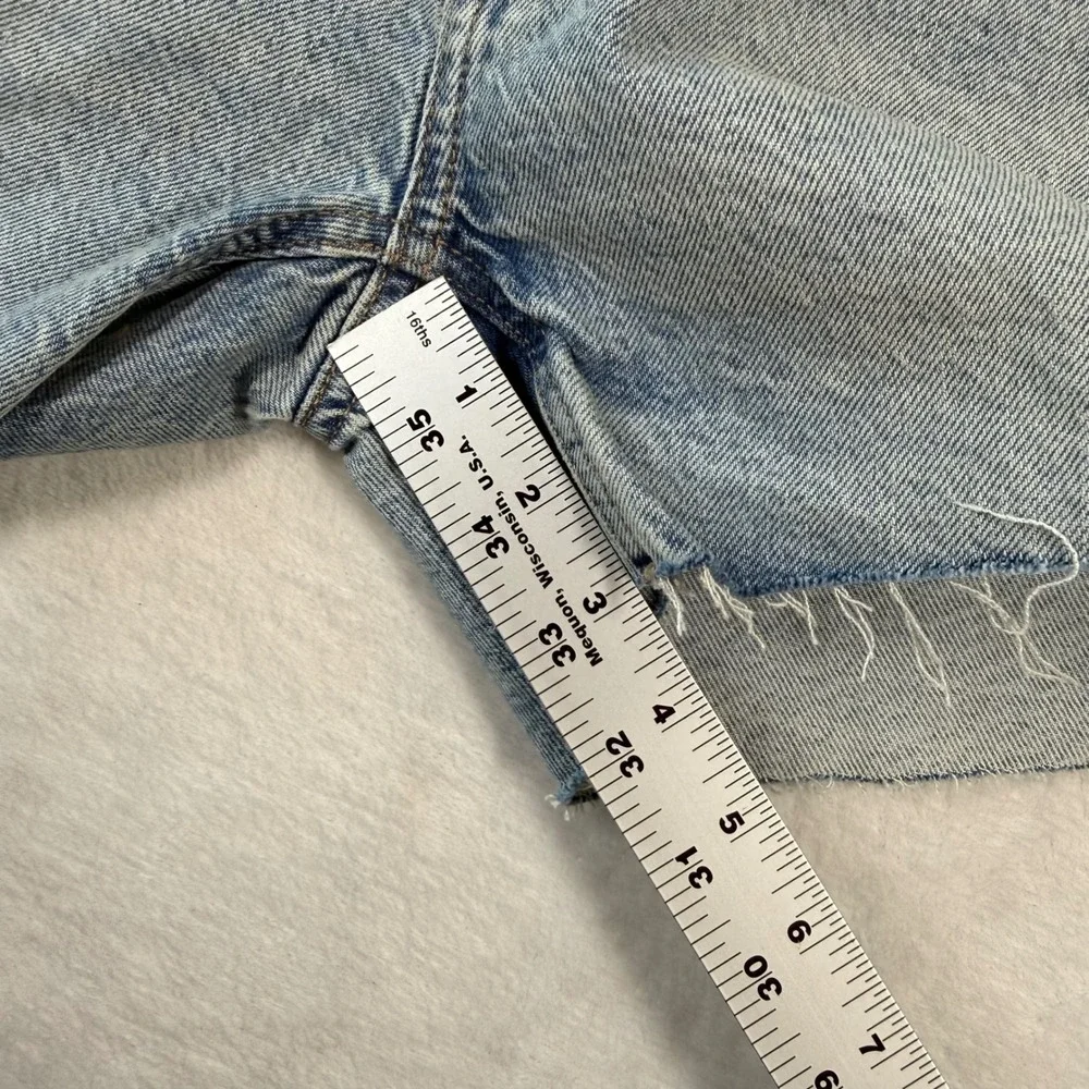 American‎ Eagle Ex-Boyfriend Short Light Wash Distressed Denim 000 23W 41979022